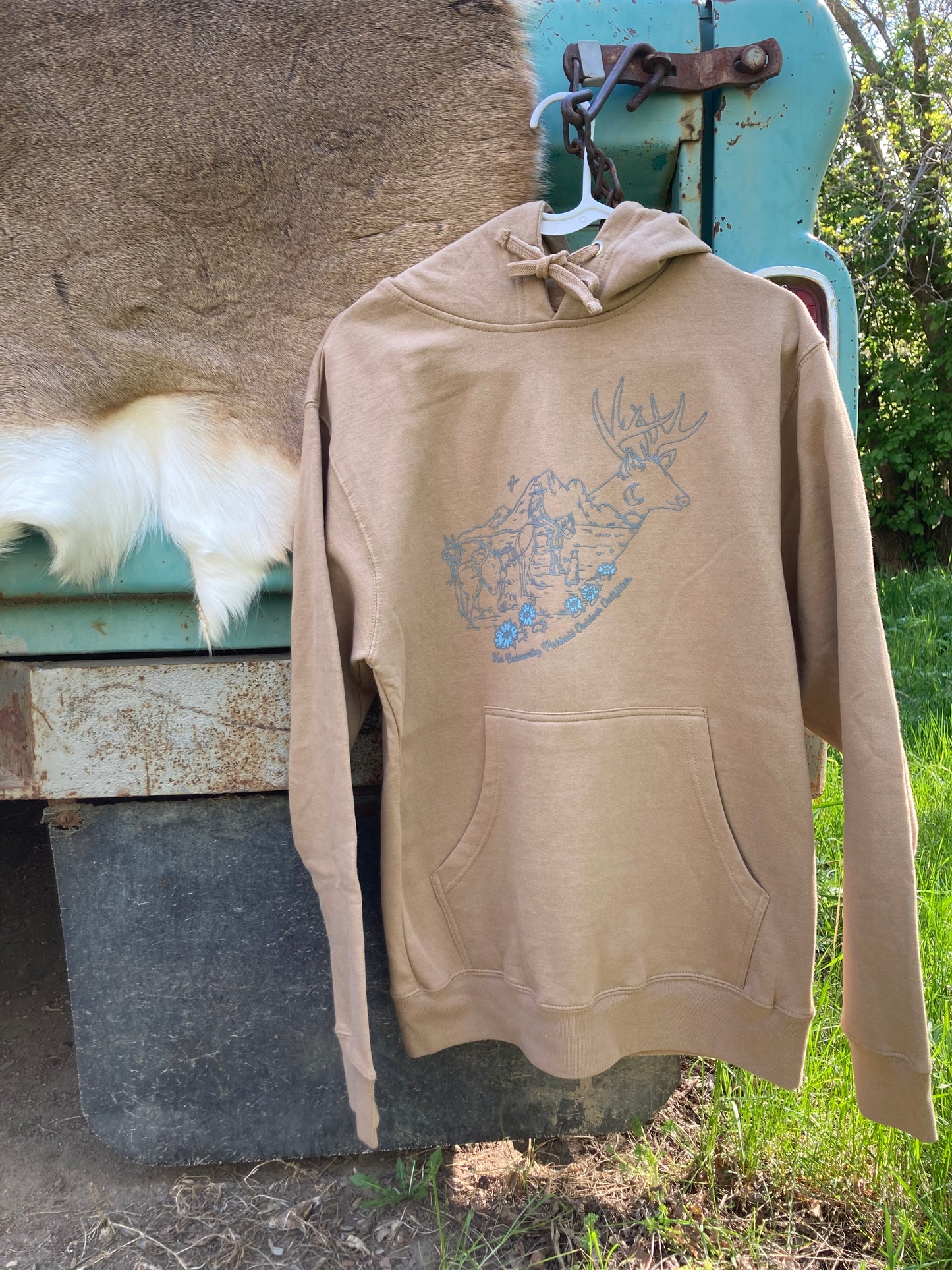 Hoodies- Whitetail Mountain Pack String